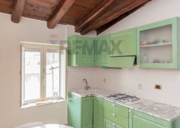 Cucina - Quadrilocale piazza san Giuseppe
 
1, Siracusa - foto 25