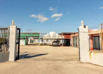 Edificio all\'aperto - Commercial Premises Marianna Missale
 
1, Melilli - photo 28