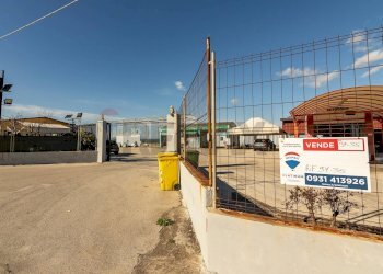 Edificio all\'aperto - Commercial Premises Marianna Missale
 
1, Melilli - photo 29