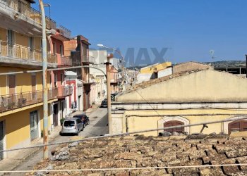 Edificio all\'aperto - Casa indipendente Via Magenta
 
166, Canicattini Bagni - foto 27