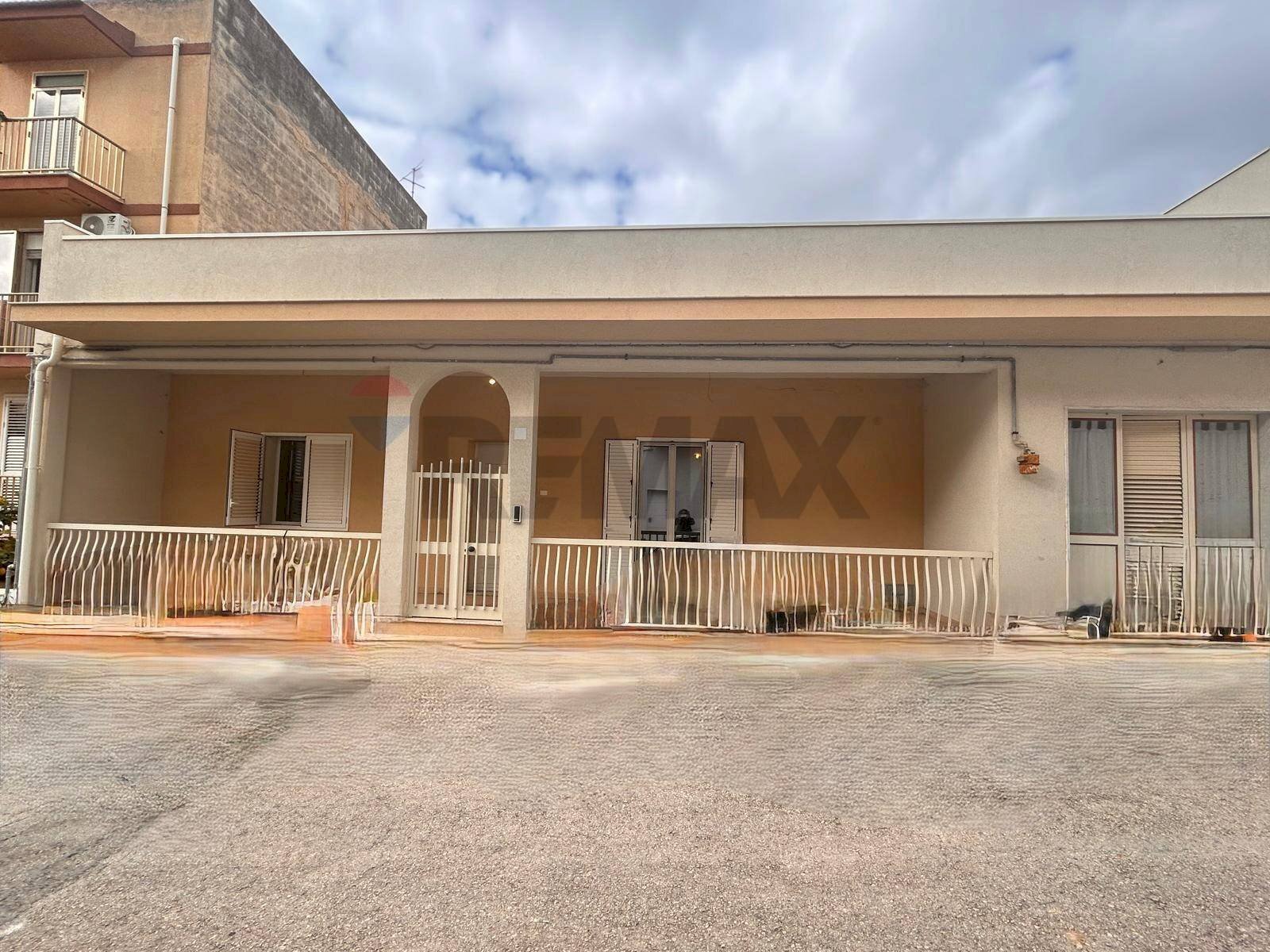 Casa all\'aperto - Casa indipendente VIA GAGGINI
 
14, Santa Croce Camerina - foto 1