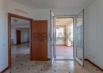 Stanza vuota - Appartamento Via Cristoforo Colombo
 
8, Rosolini - foto 15