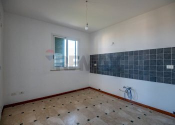 Stanza vuota - Appartamento Via Cristoforo Colombo
 
8, Rosolini - foto 17