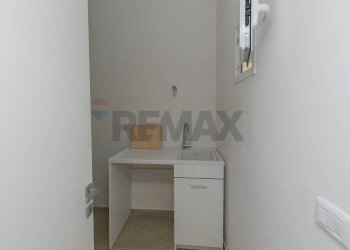Bagno - Three-room apartment Via Alcide De Gaspari
6, Siracusa - photo 18