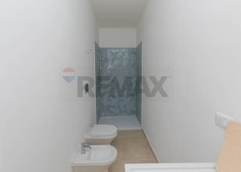 Bagno - Three-room apartment Via Alcide De Gaspari
6, Siracusa - photo 19