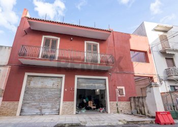 Edificio all\'aperto - Casa indipendente Via Vanvitelli
 
22-24-26, Siracusa - foto 1
