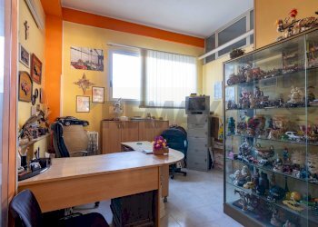 Camera / camera da letto - Shop VIA VANVITELLI
 
91, Siracusa - photo 4