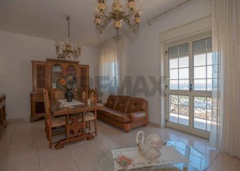 Salone - Quadrilocale via San Giovanni
 
29, Melilli - foto 2