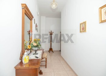 Corridoio - Quadrilocale via San Giovanni
 
29, Melilli - foto 6