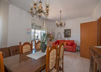 Salone - Quadrilocale via San Giovanni
 
29, Melilli - foto 8