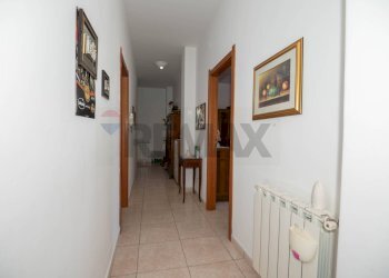 Corridoio - Quadrilocale via San Giovanni
 
29, Melilli - foto 28