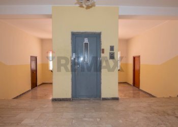 Ascensore - Quadrilocale via San Giovanni
 
29, Melilli - foto 29