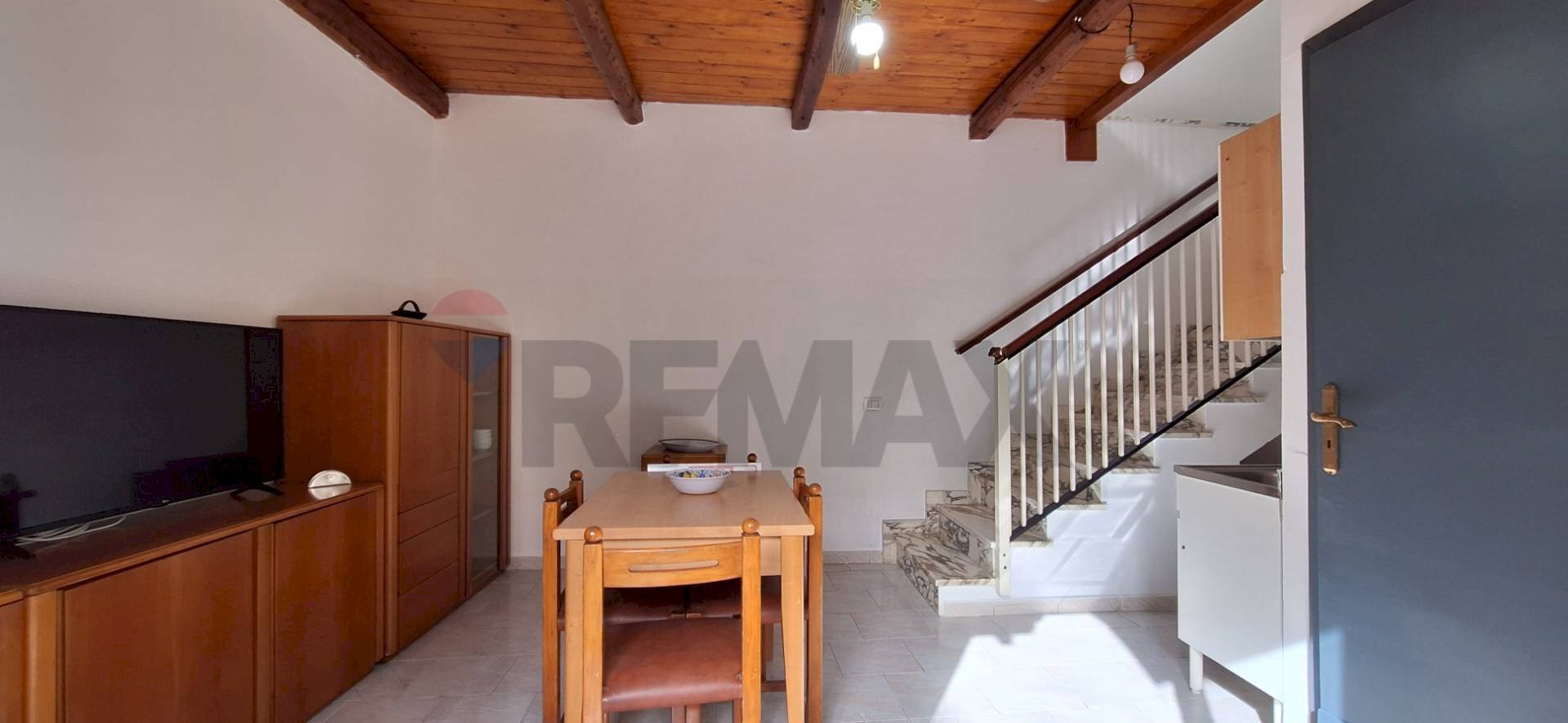 Sala da pranzo - Casa indipendente Via Principe di Piemonte Ronco III
 
67, Portopalo di Capo Passero - foto 2