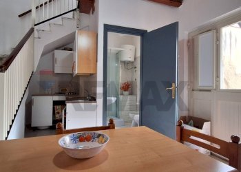 Sala da pranzo - Casa indipendente Via Principe di Piemonte Ronco III
 
67, Portopalo di Capo Passero - foto 7