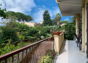 Balcone antistante soggiorno - Villa Caserta - foto 12