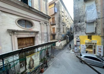 Edificio all\'aperto - Trilocale VIA CALATA MERCATO, Castellammare di Stabia - foto 2