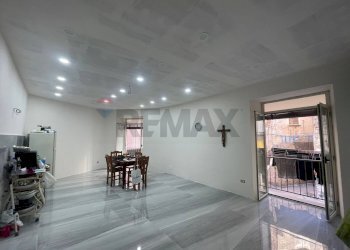 Sala da pranzo - Trilocale VIA CALATA MERCATO, Castellammare di Stabia - foto 6