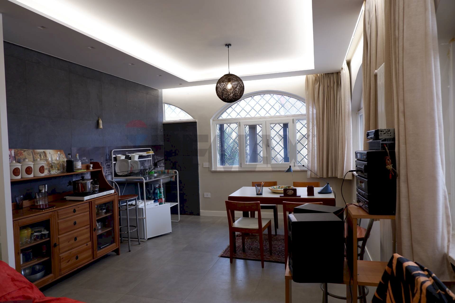 Sala da pranzo - Bilocale Via Monticello
 
39, Caserta - foto 1