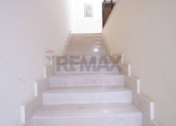 Scale - Bilocale Via Monticello
 
39, Caserta - foto 11