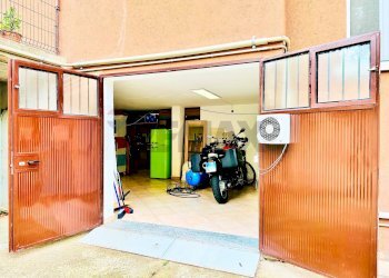 Ingresso Box - Box via repubblica
 
36, Certosa di Pavia - foto 1