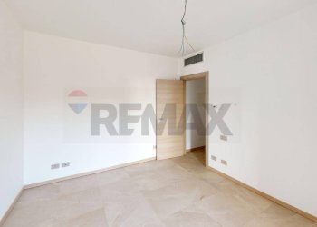 Stanza vuota - Trilocale VIA BARSANTI
 
43B, Cava Manara - foto 20