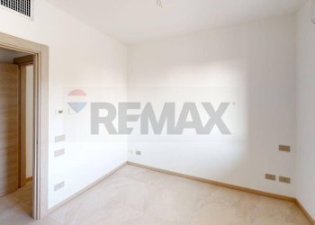 Stanza vuota - Trilocale VIA BARSANTI
 
43B, Cava Manara - foto 22