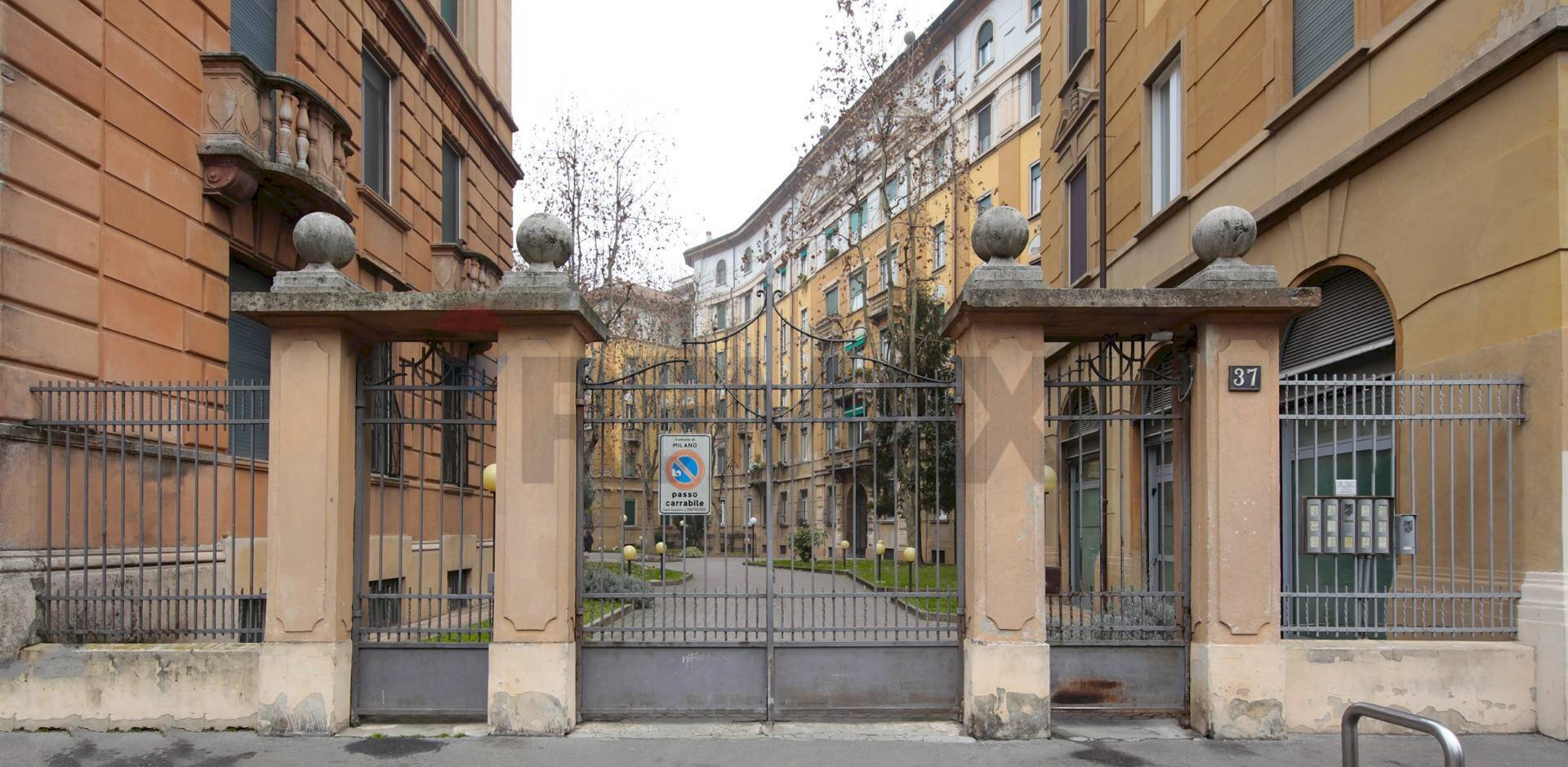 Edificio all\'aperto - Trilocale Via Tertulliano
 
37, Milano - foto 1