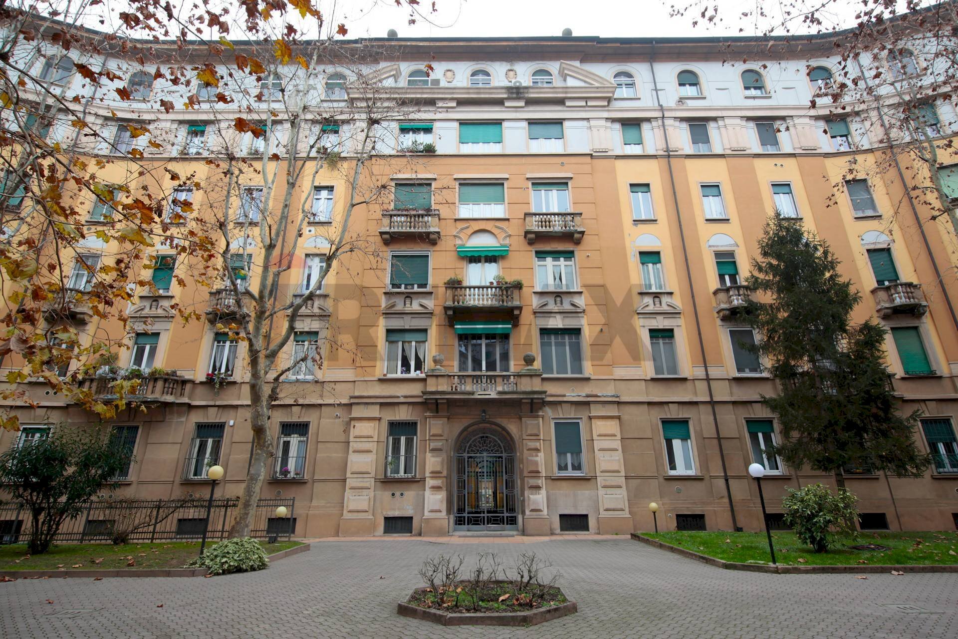 Edificio all\'aperto - Trilocale Via Tertulliano
 
37, Milano - foto 3