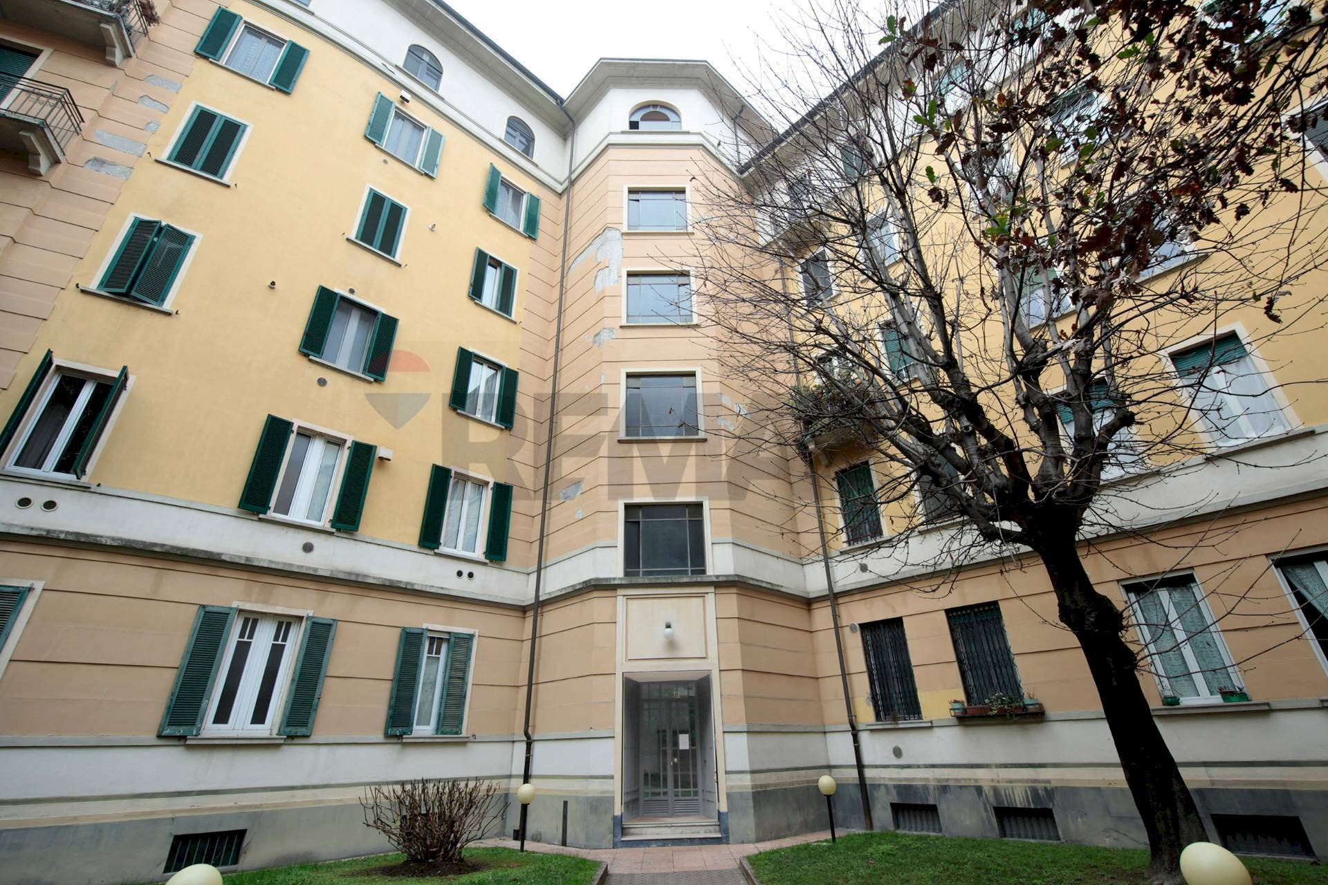 Edificio all\'aperto - Three-room apartment Via Tertulliano
 
37, Milano - photo 1