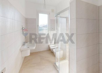 Bagno - Trilocale via barsanti
 
43b, Cava Manara - foto 27