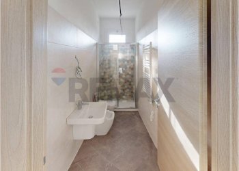 Bagno - Trilocale via barsanti
 
43b, Cava Manara - foto 28