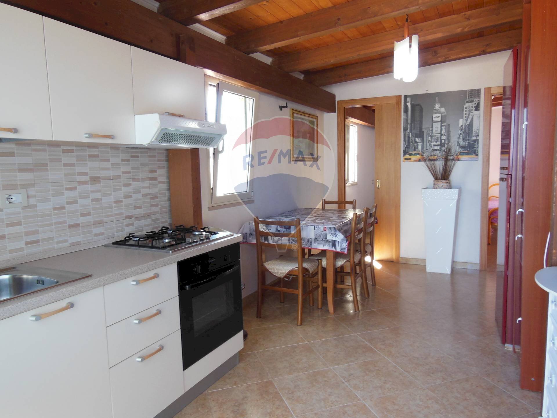 cucina e sala da pranzo - Attico Via Giovanni XXIII
 
105, Vieste - foto 3