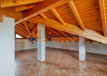 Foto 21 - Villa via del pozzo
 
1, Albizzate - photo 21