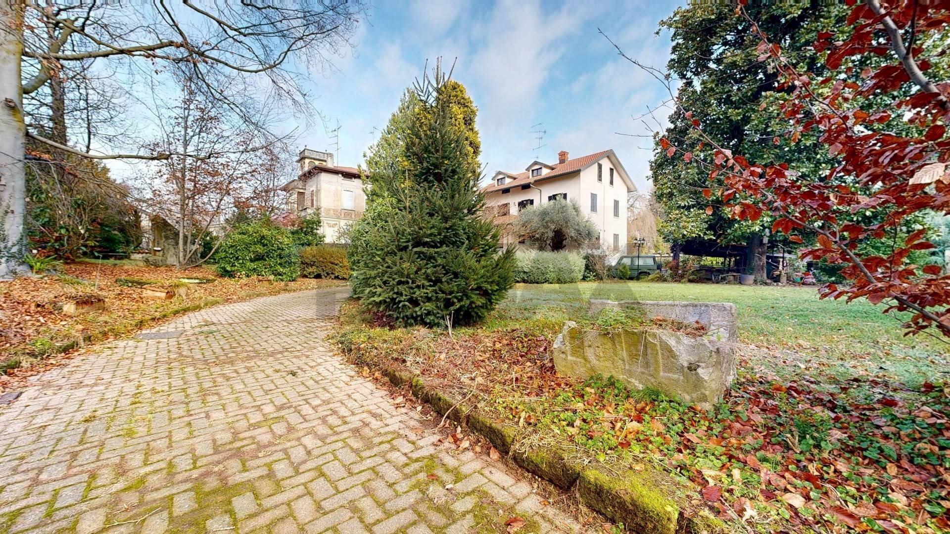 Giardino - Villa Via De Amicis
 
6, Venegono Superiore - foto 3