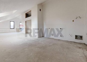 Stanza vuota - Villa Via De Amicis
 
6, Venegono Superiore - foto 25