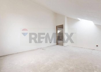 Stanza vuota - Villa Via De Amicis
 
6, Venegono Superiore - foto 26