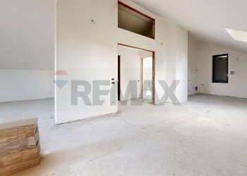 Stanza vuota - Villa Via De Amicis
 
6, Venegono Superiore - foto 27