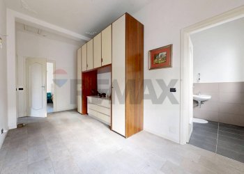 Camera / camera da letto - Villa Via De Amicis
 
6, Venegono Superiore - foto 35