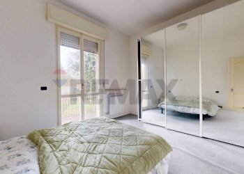 Camera / camera da letto - Villa Via De Amicis
 
6, Venegono Superiore - foto 39