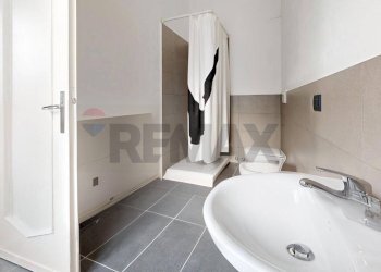 Bagno - Villa Via De Amicis
 
6, Venegono Superiore - foto 40