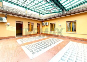 Ricezione / Lobby - Independent house via Milano
 
90794, Magenta - photo 28