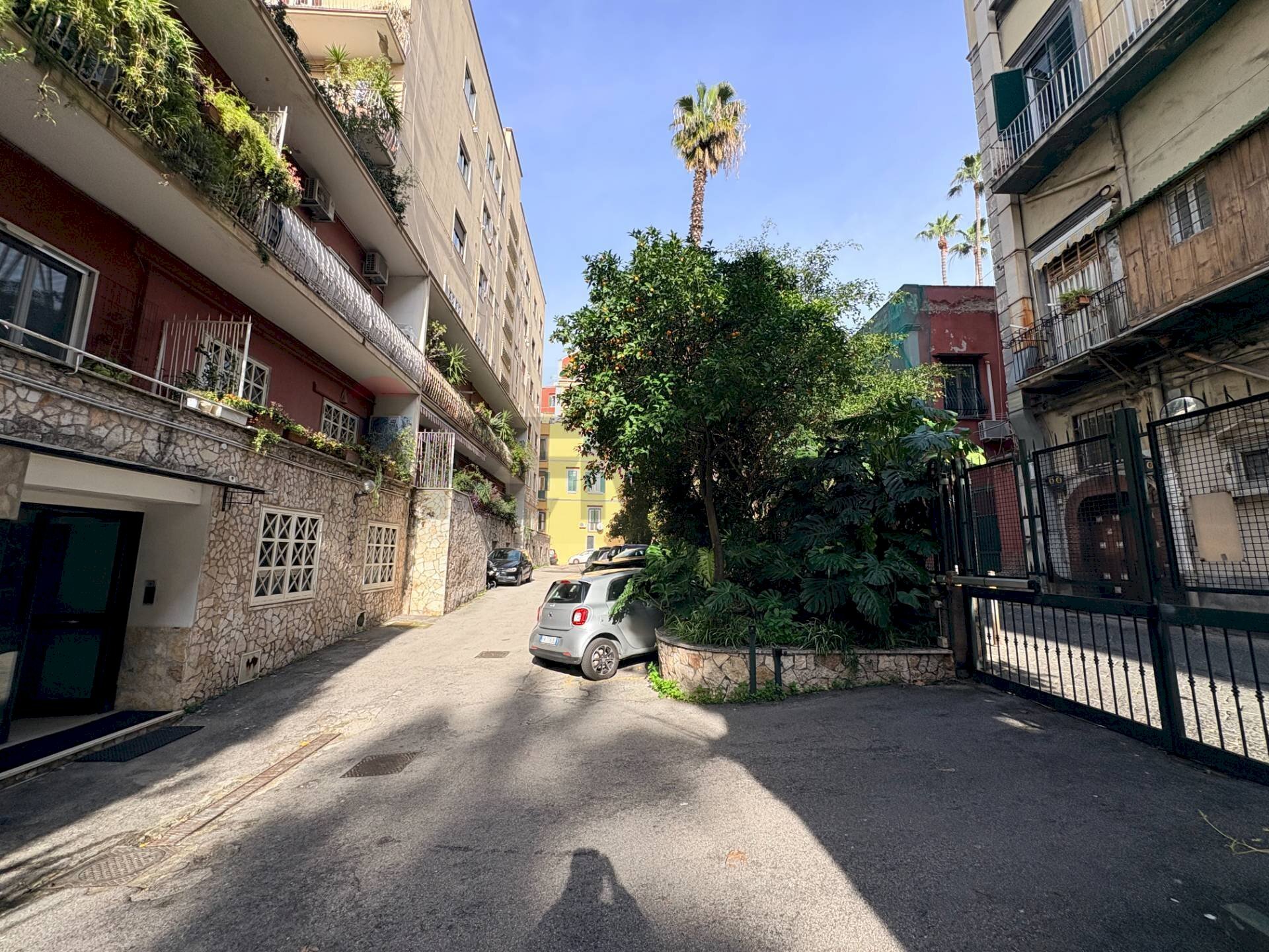 Edificio all\'aperto - Four-room apartment Via Ascensione
 
5, Napoli - photo 2