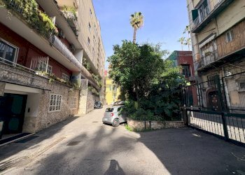 Edificio all\'aperto - Quadrilocale Via Ascensione
 
5, Napoli - foto 2