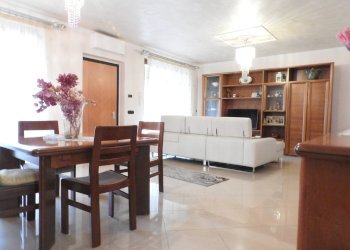 Foto 1 - Quadrilocale via Salvo D'Acquisto, 12/A, Bernareggio - foto 1