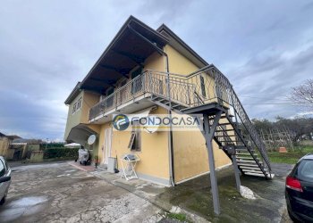 esterno - Quadrilocale via calcina, Luni - foto 1