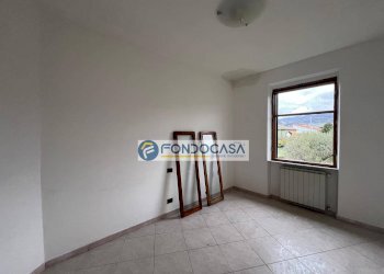 prima camera matrimoniale - Quadrilocale via calcina, Luni - foto 15