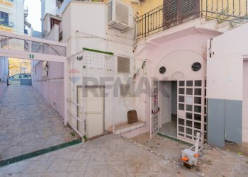 Edificio all\'aperto - Locale Commerciale Via Giorgio Castriota
 
2, Palermo - foto 2