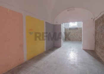 Stanza vuota - Locale Commerciale Via Giorgio Castriota
 
2, Palermo - foto 6