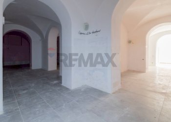 Hall / corridoio - Locale Commerciale Via Giorgio Castriota
 
2, Palermo - foto 14