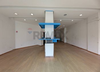 Stanza vuota - Locale Commerciale Via Ausonia
 
107, Palermo - foto 2